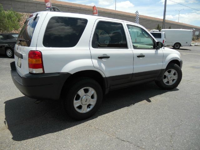 Ford Escape 2003 photo 1