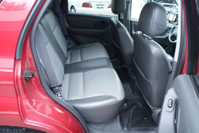 Ford Escape 2003 photo 2