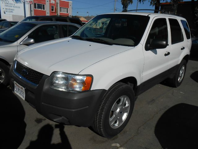 Ford Escape 2003 photo 2