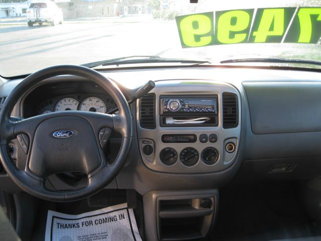 Ford Escape 2003 photo 13