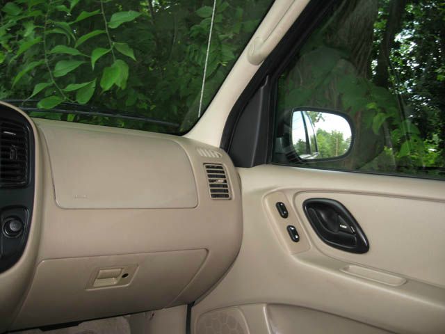 Ford Escape 2003 photo 1