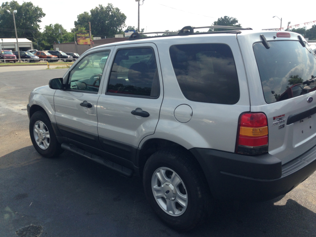 Ford Escape 2003 photo 1