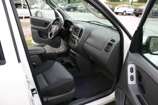 Ford Escape 2003 photo 4