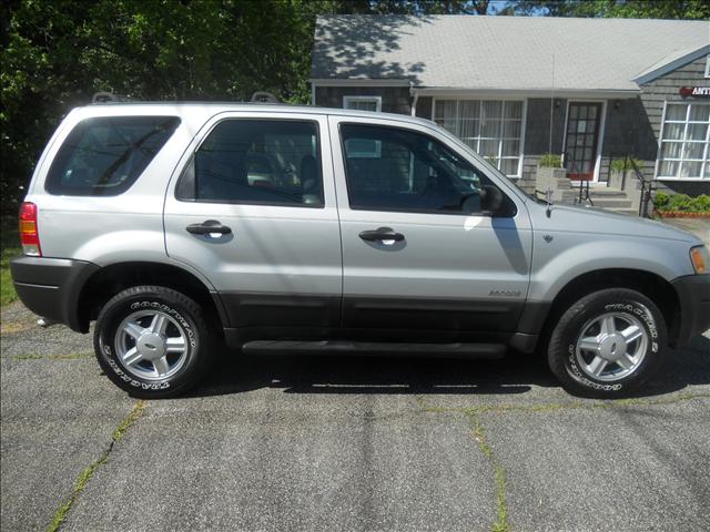 Ford Escape 2003 photo 2