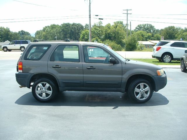 Ford Escape 2003 photo 2