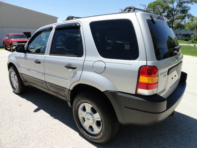 Ford Escape 2003 photo 1