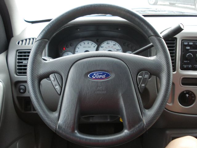 Ford Escape 2003 photo 14