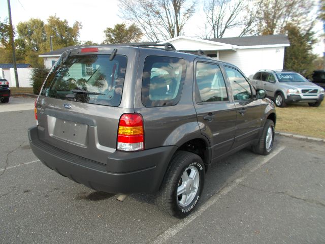 Ford Escape 2003 photo 3