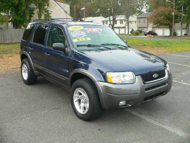 Ford Escape 2003 photo 1