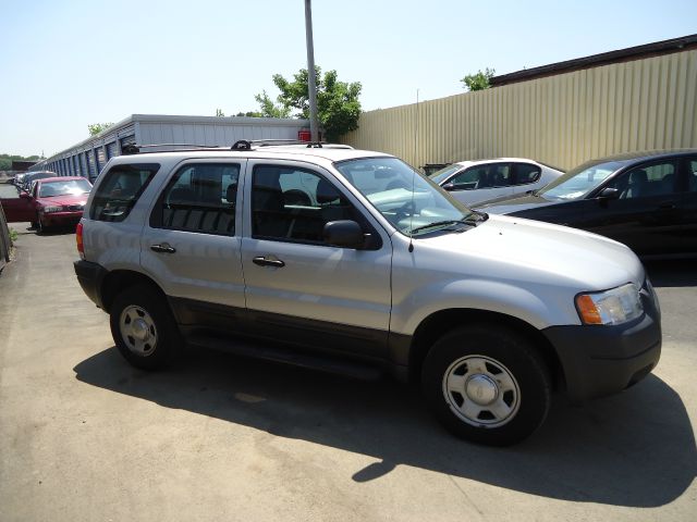 Ford Escape 2003 photo 2