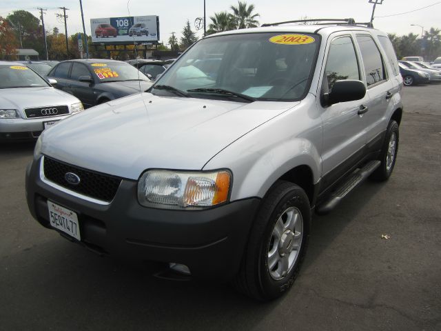 Ford Escape 2003 photo 2