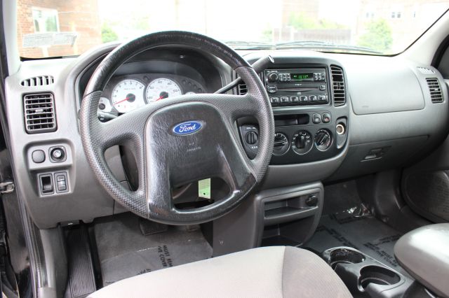 Ford Escape 2003 photo 15