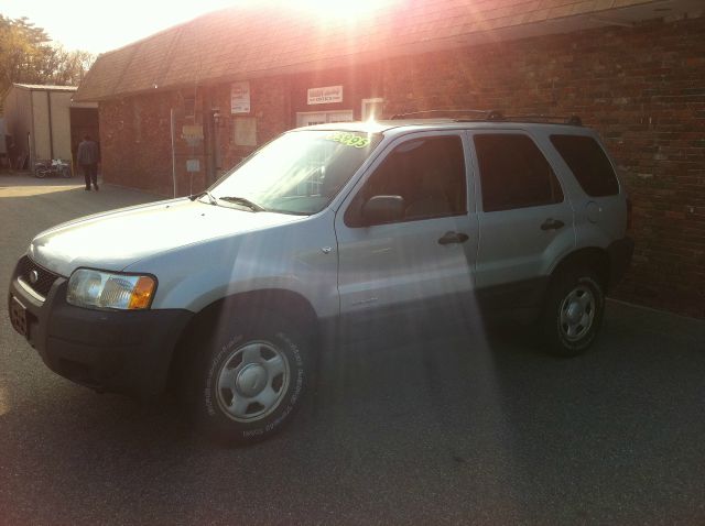 Ford Escape 2003 photo 2