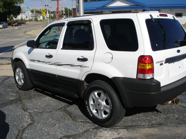 Ford Escape 2003 photo 1