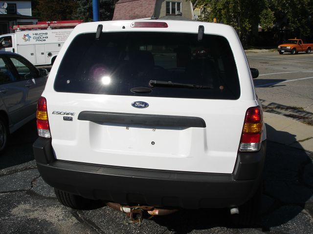 Ford Escape 2003 photo 2