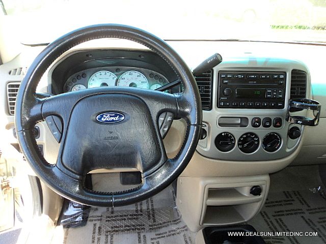 Ford Escape 2003 photo 10