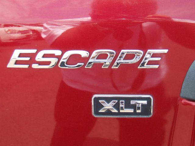 Ford Escape 2003 photo 2