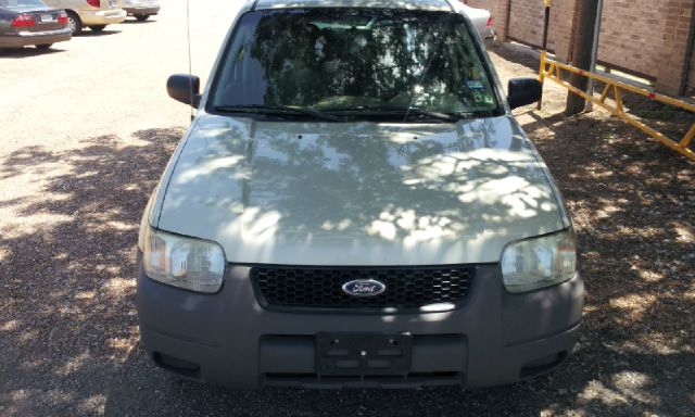 Ford Escape 2003 photo 1