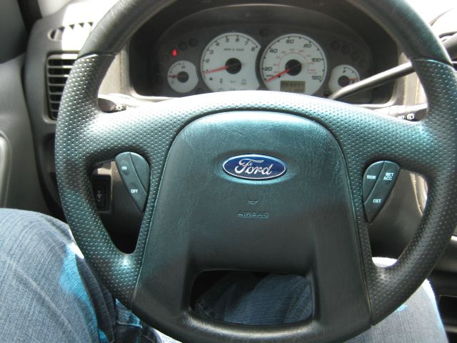 Ford Escape 2003 photo 4