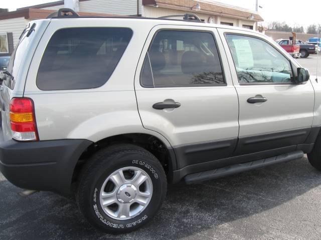 Ford Escape 2004 photo 3