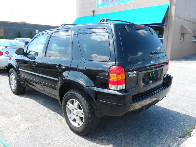 Ford Escape 2004 photo 2