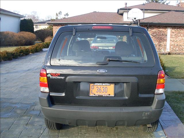 Ford Escape 2004 photo 2