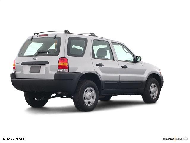 Ford Escape 2004 photo 2