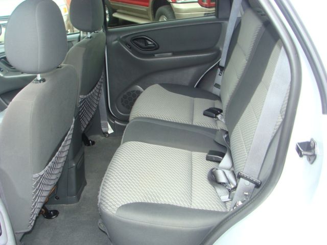 Ford Escape 2004 photo 3