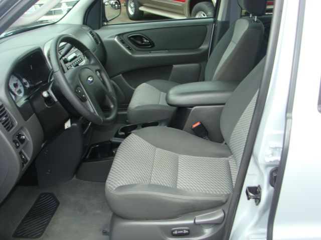 Ford Escape 2004 photo 4