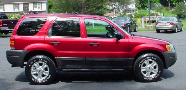 Ford Escape 2004 photo 4