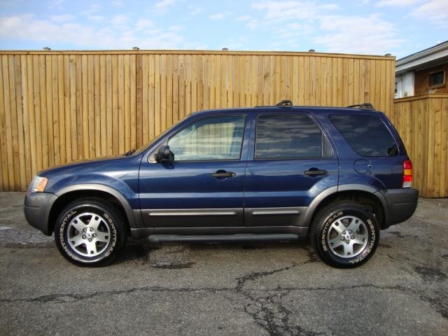 Ford Escape 2004 photo 3