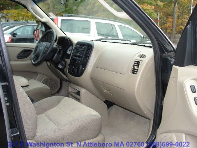 Ford Escape 2004 photo 4