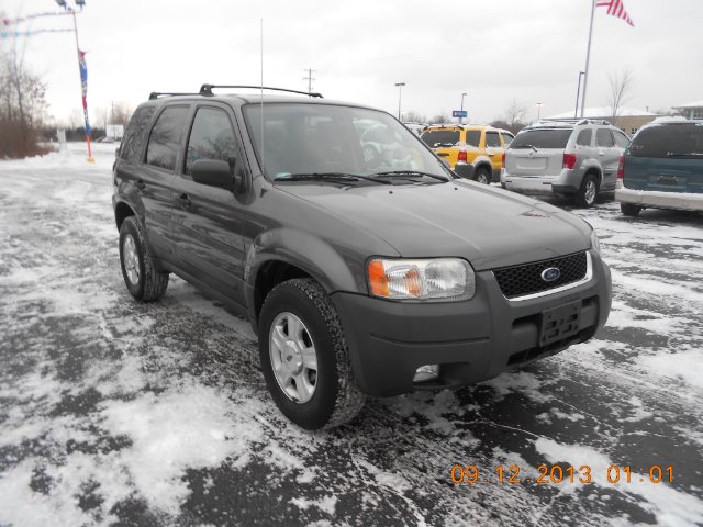 Ford Escape 2004 photo 2