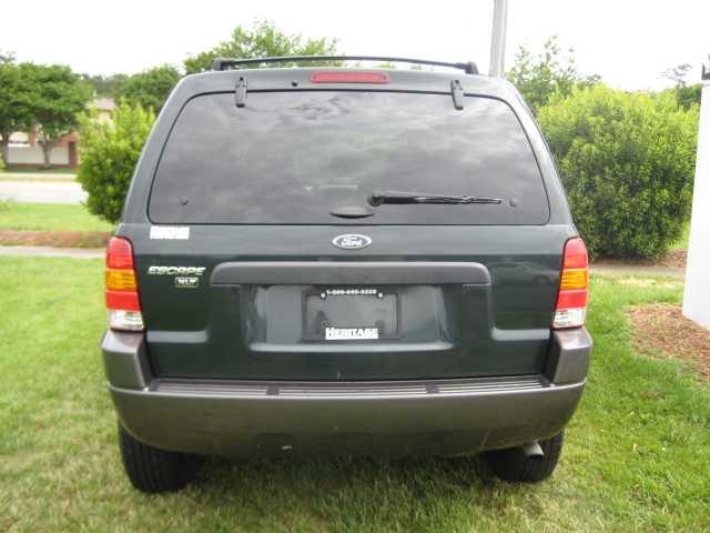 Ford Escape 2004 photo 2