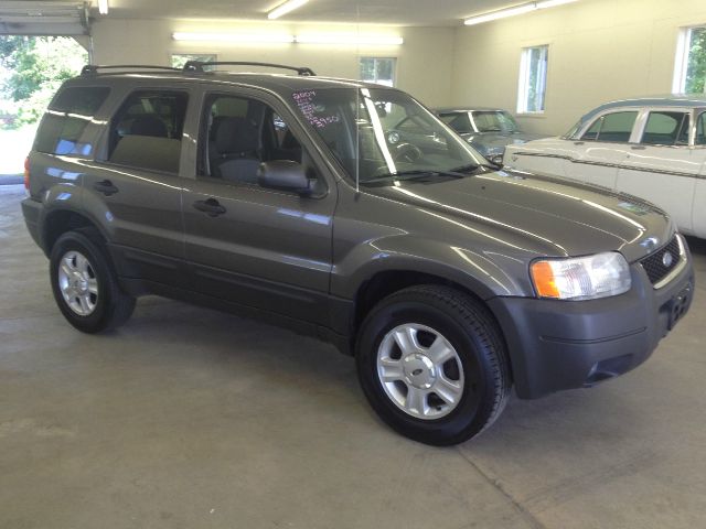 Ford Escape 2004 photo 2