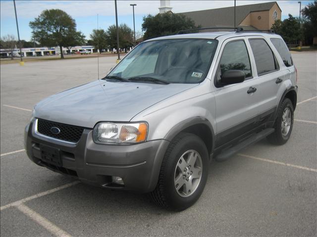 Ford Escape 2004 photo 1