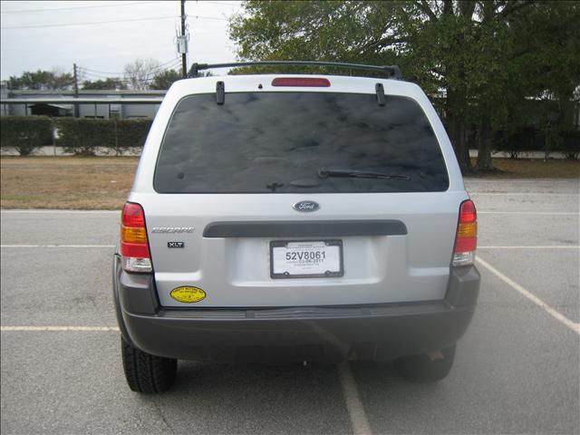 Ford Escape 2004 photo 2