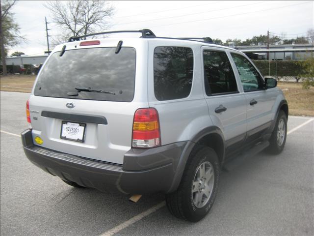 Ford Escape 2004 photo 3