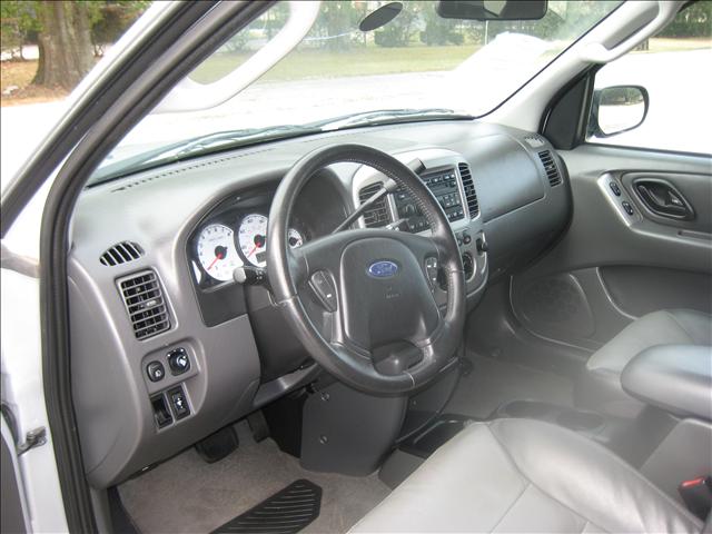 Ford Escape 2004 photo 5