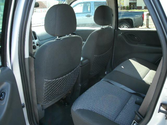 Ford Escape 2004 photo 3