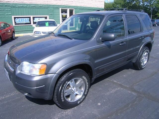 Ford Escape 2004 photo 1