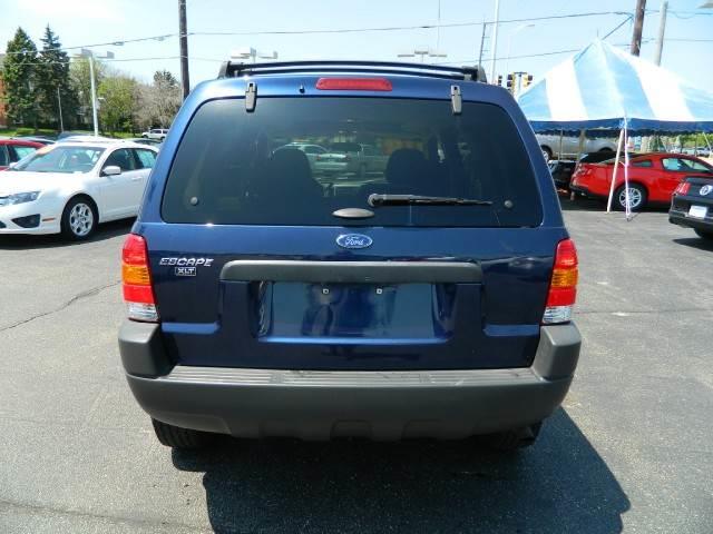 Ford Escape 2004 photo 7