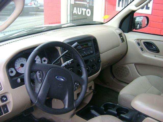 Ford Escape 2004 photo 4