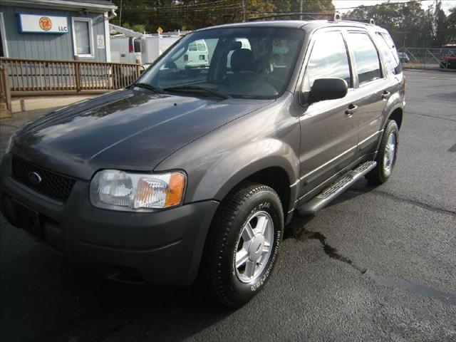 Ford Escape 2004 photo 1