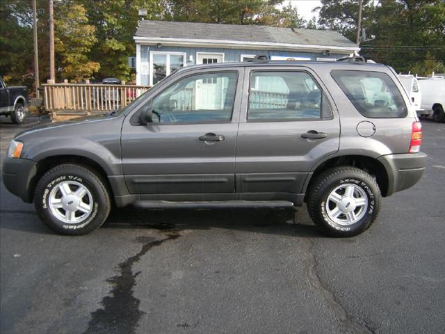 Ford Escape 2004 photo 2