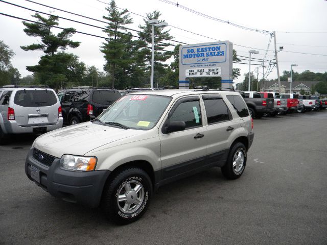 Ford Escape 2004 photo 1