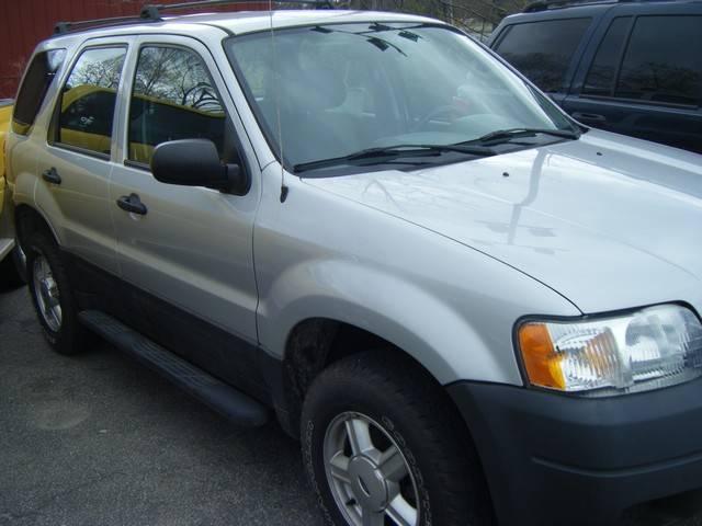 Ford Escape 2004 photo 1