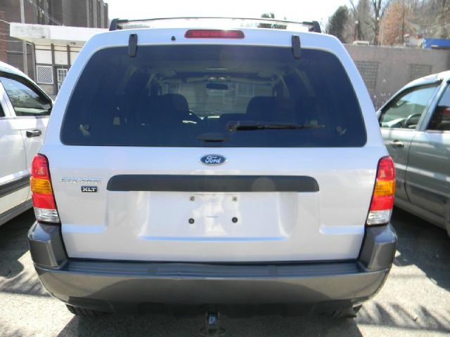 Ford Escape 2004 photo 4