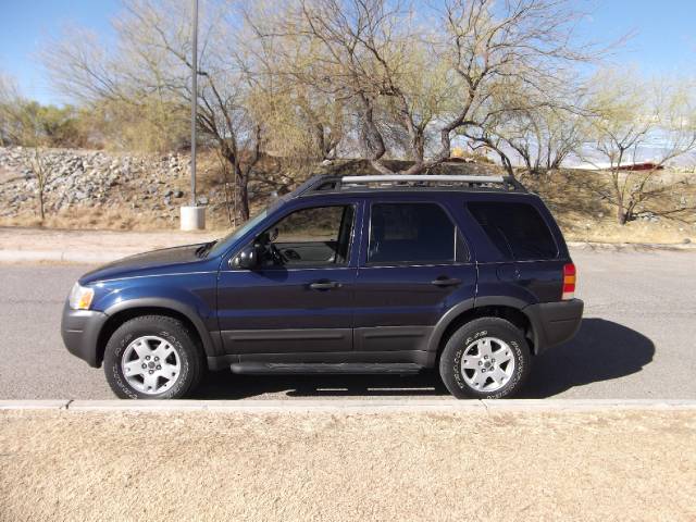 Ford Escape 2004 photo 1