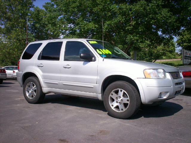 Ford Escape 2004 photo 1